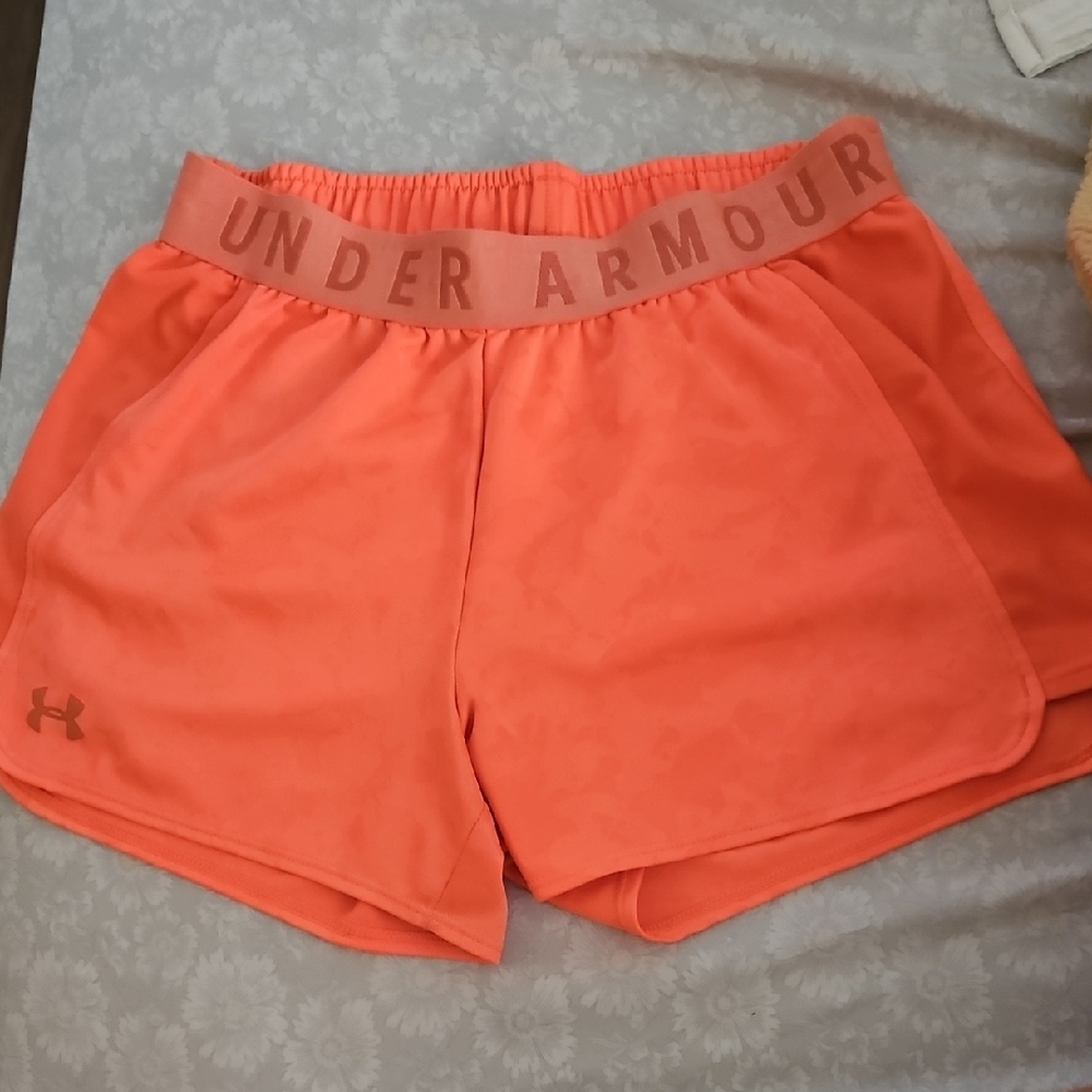 Under Armour Orange Athletic Shorts Lightweight Moisture-Wicking